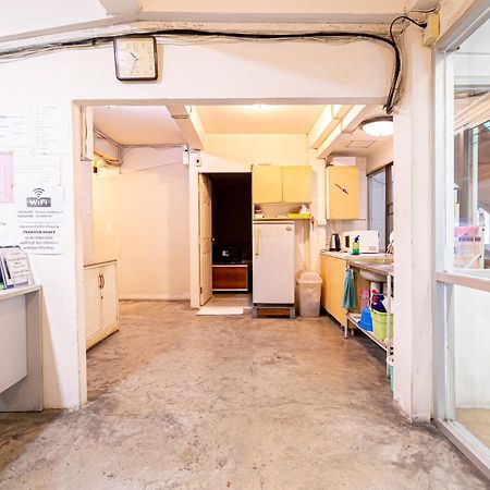 Freesia Saladaeng Silom Apartments Bangkok Dış mekan fotoğraf