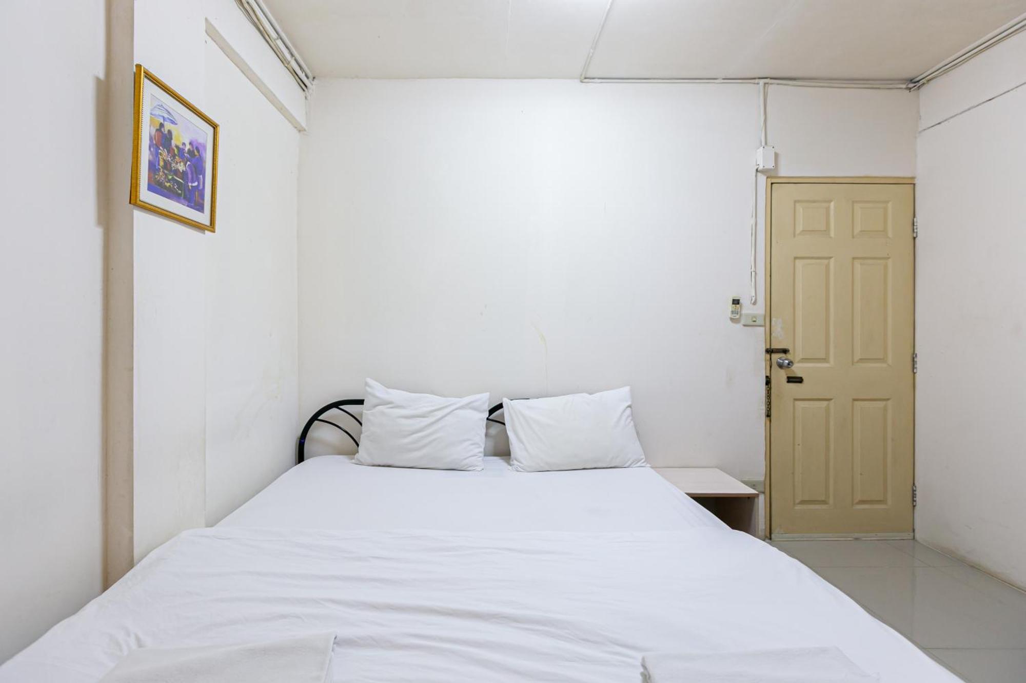 Freesia Saladaeng Silom Apartments Bangkok Dış mekan fotoğraf