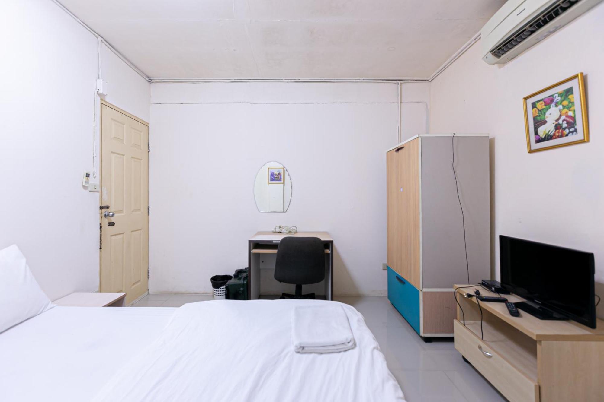 Freesia Saladaeng Silom Apartments Bangkok Dış mekan fotoğraf