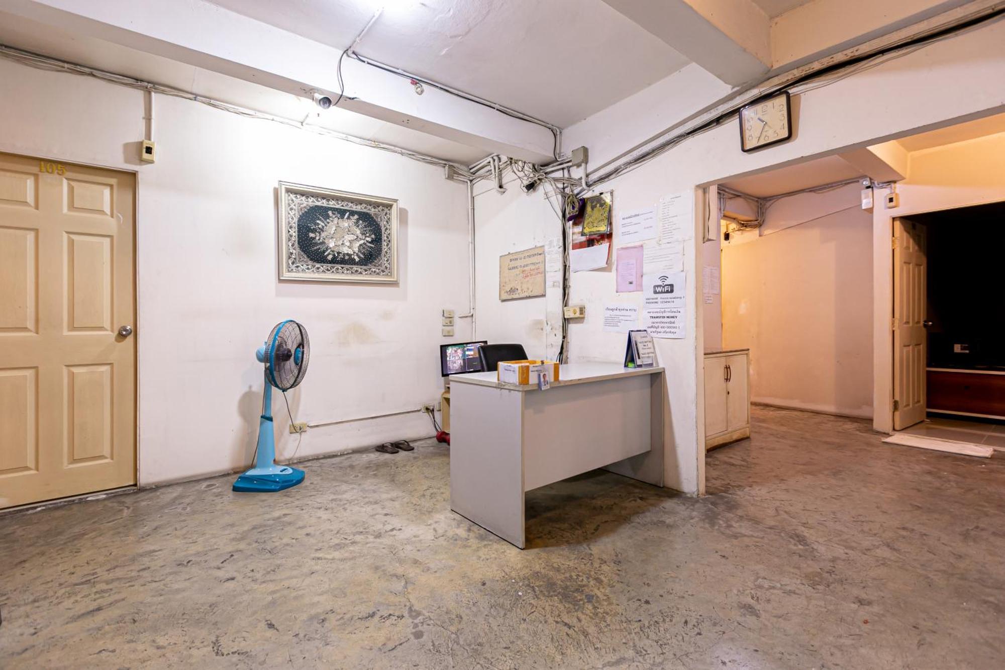 Freesia Saladaeng Silom Apartments Bangkok Dış mekan fotoğraf