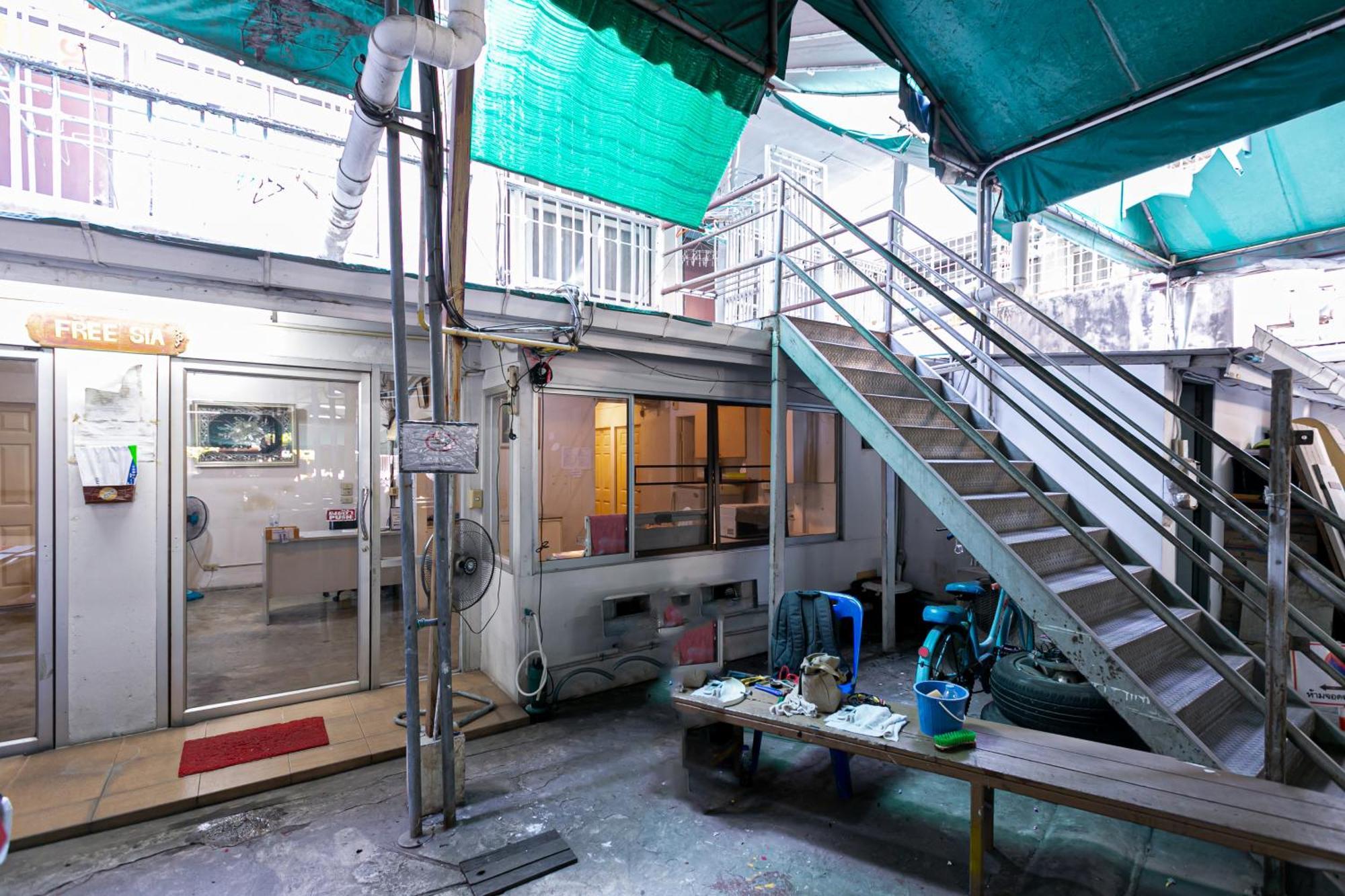 Freesia Saladaeng Silom Apartments Bangkok Dış mekan fotoğraf