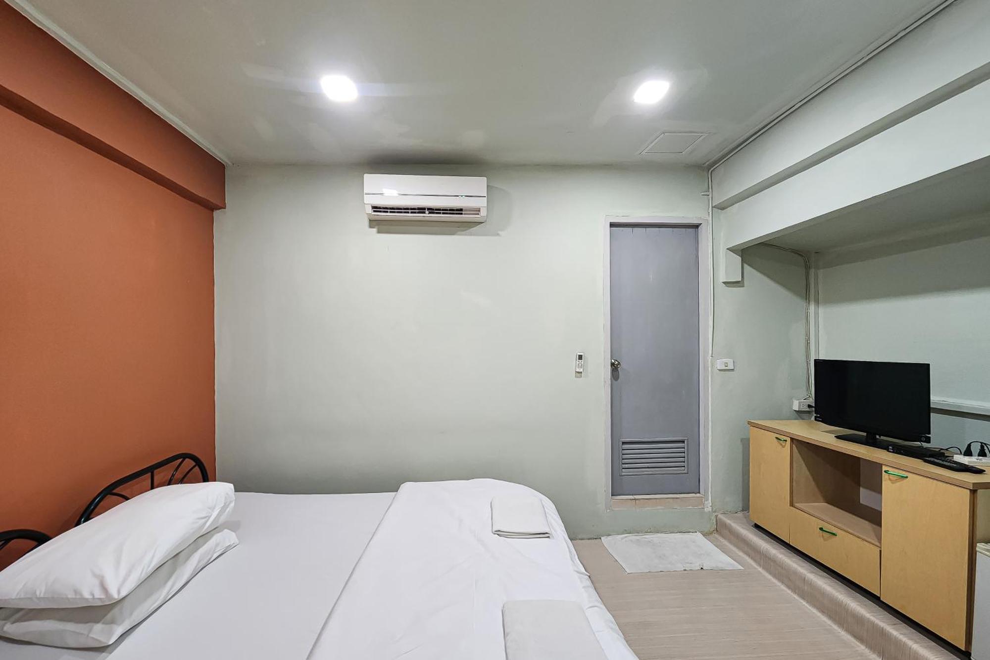 Freesia Saladaeng Silom Apartments Bangkok Dış mekan fotoğraf