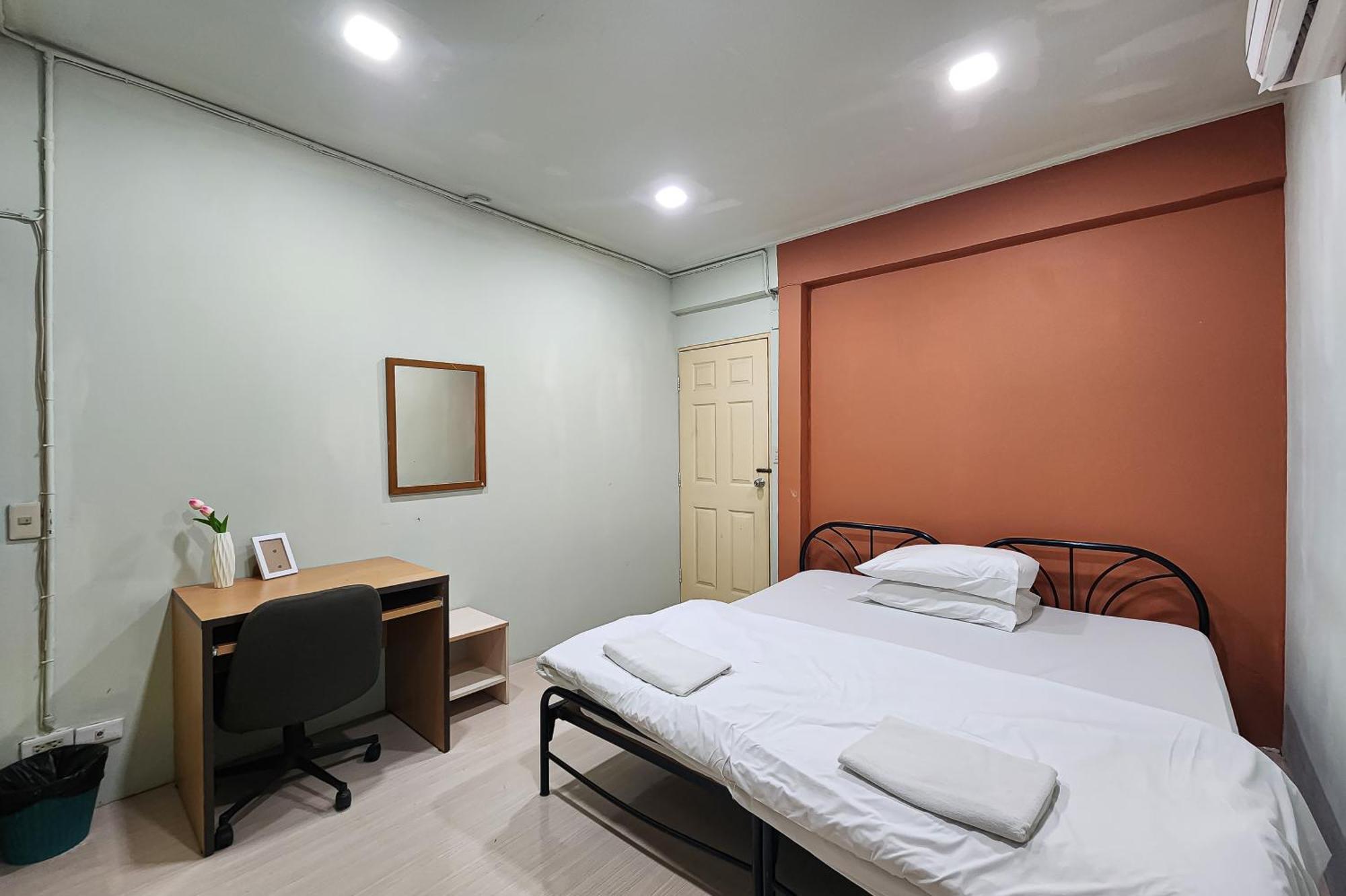 Freesia Saladaeng Silom Apartments Bangkok Dış mekan fotoğraf