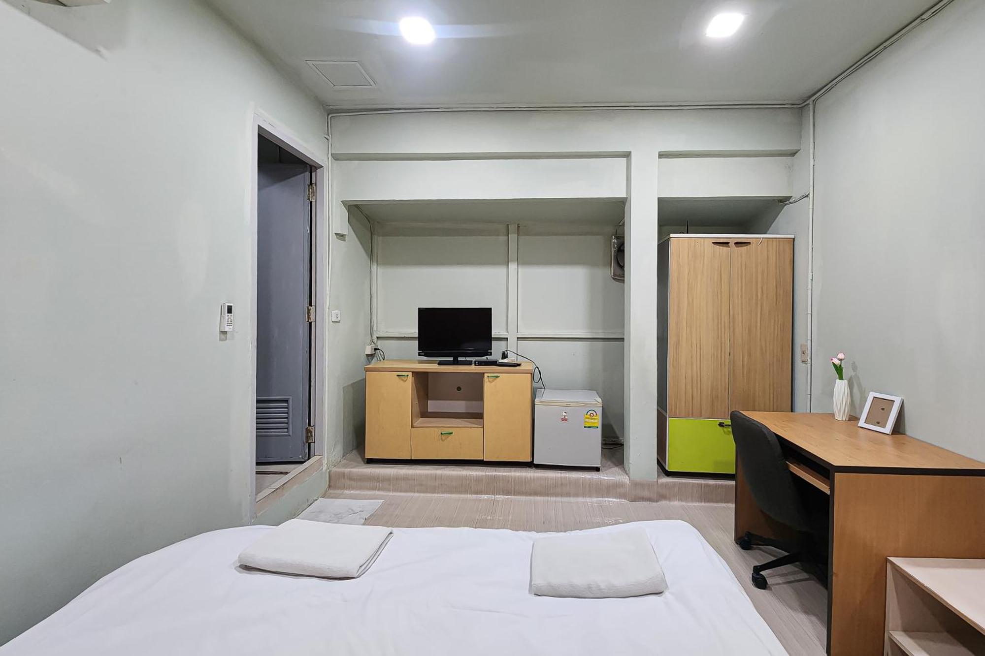 Freesia Saladaeng Silom Apartments Bangkok Dış mekan fotoğraf