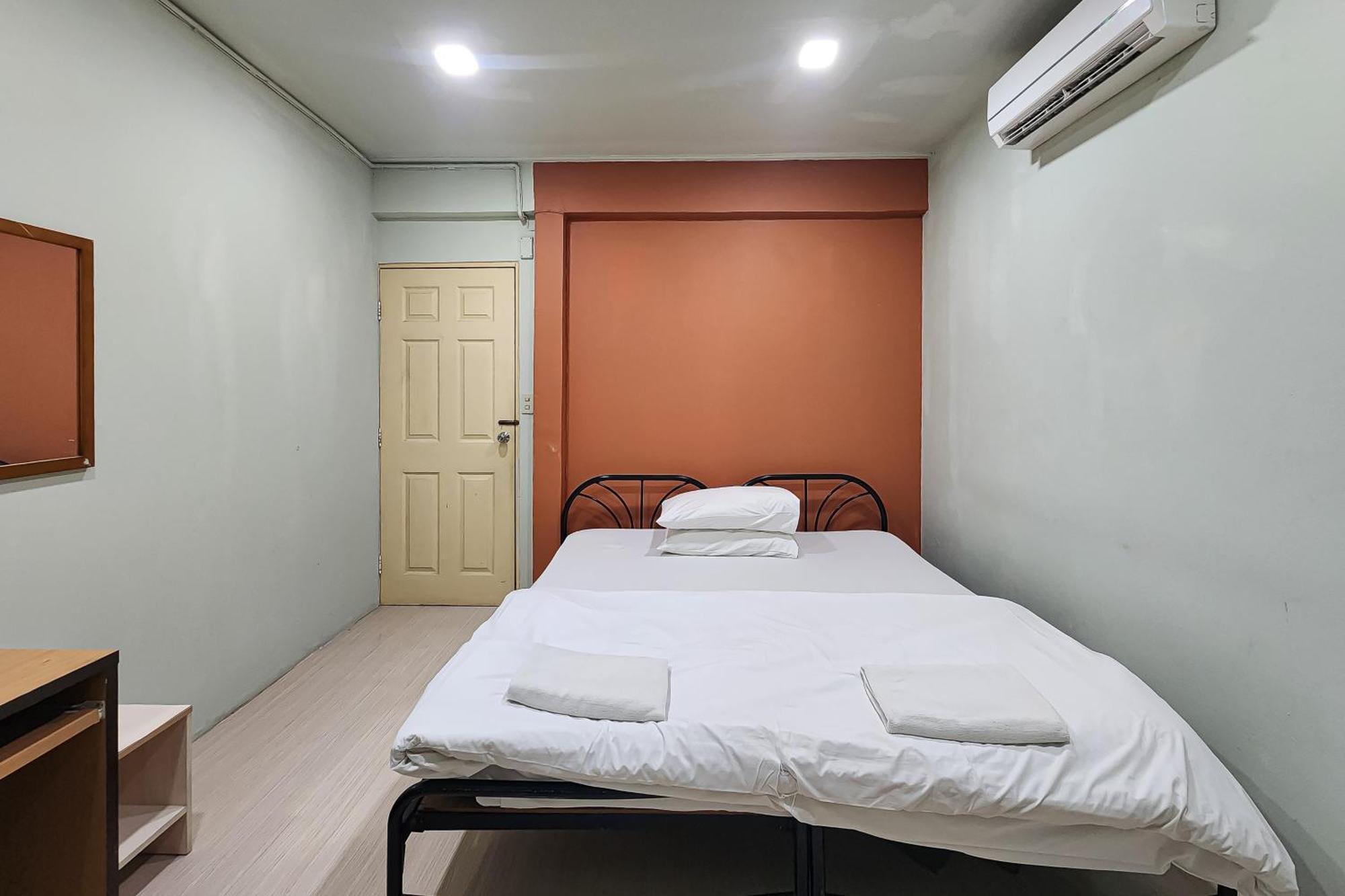 Freesia Saladaeng Silom Apartments Bangkok Dış mekan fotoğraf