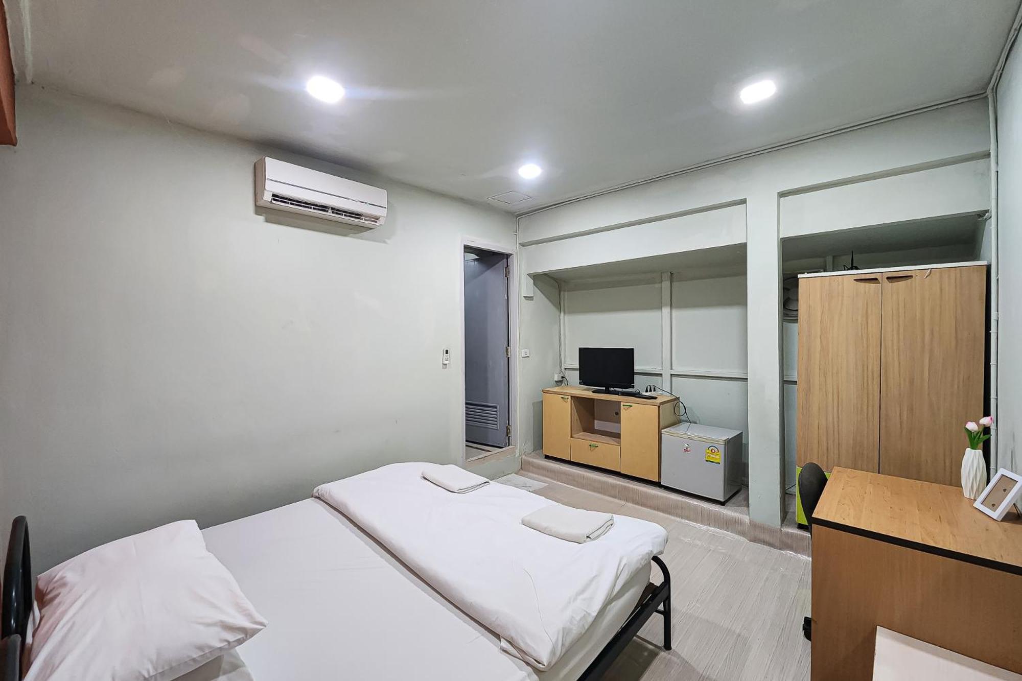 Freesia Saladaeng Silom Apartments Bangkok Dış mekan fotoğraf