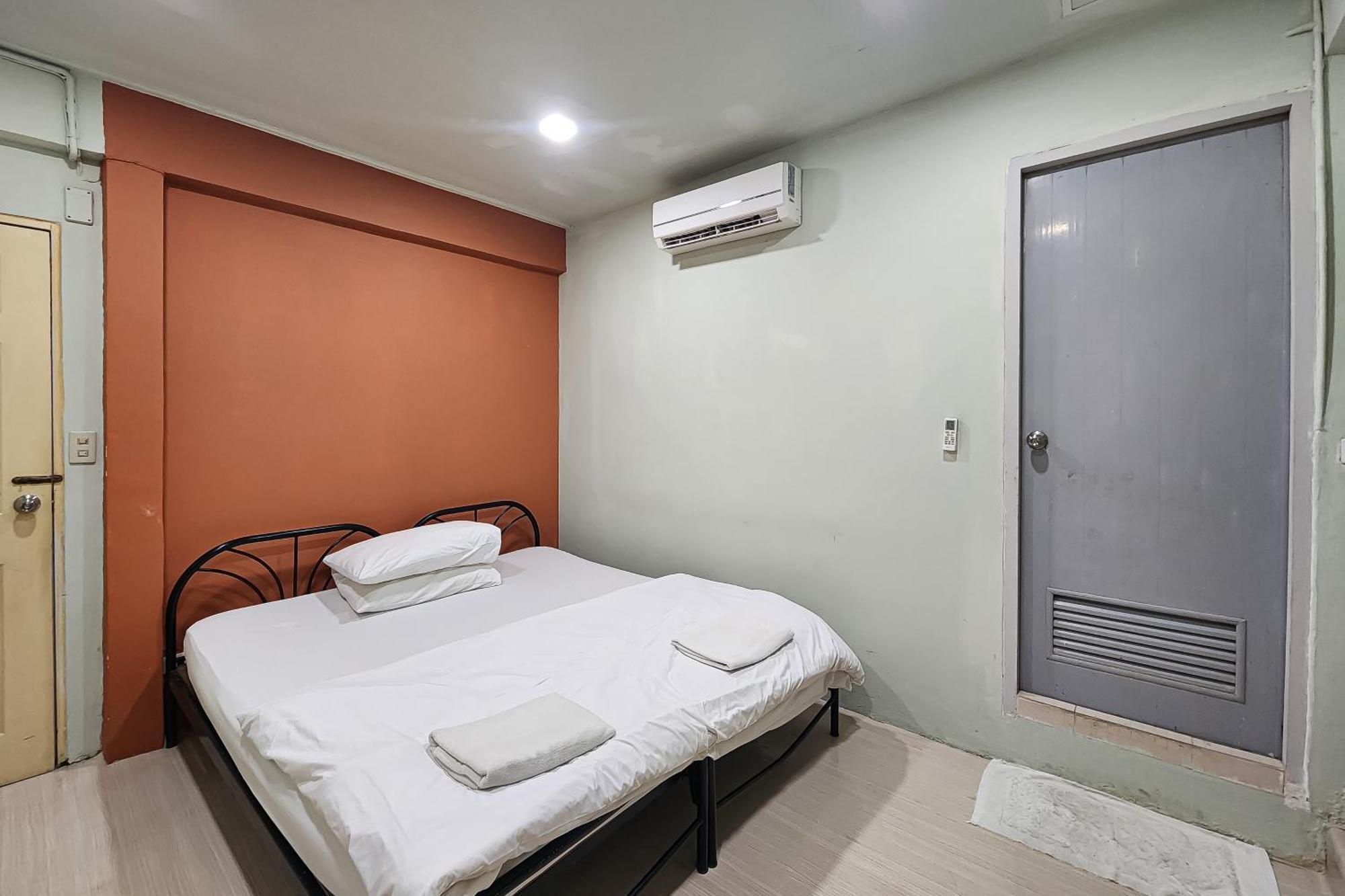 Freesia Saladaeng Silom Apartments Bangkok Dış mekan fotoğraf