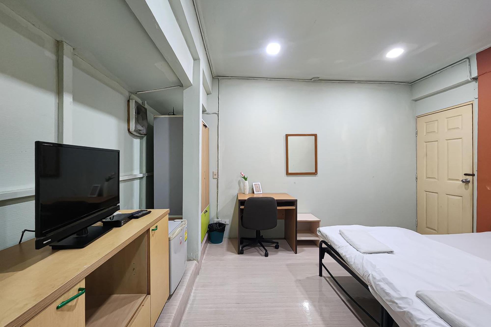Freesia Saladaeng Silom Apartments Bangkok Dış mekan fotoğraf